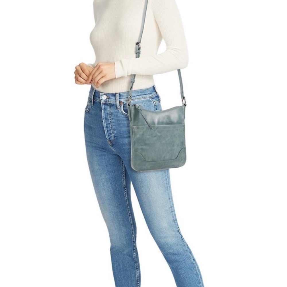 💜 Frye - Melissa Swing Pack Zip Crossbody Bag in Color Amethyst - Picture 4 of 16